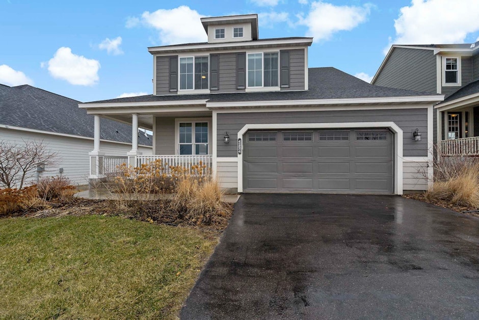 4224 Woodland Cove Parkway, Excelsior, MN 55331, Presented by Cheryl